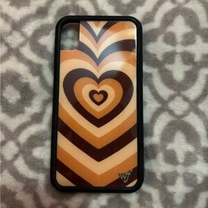 Wildflower brown heart phone case